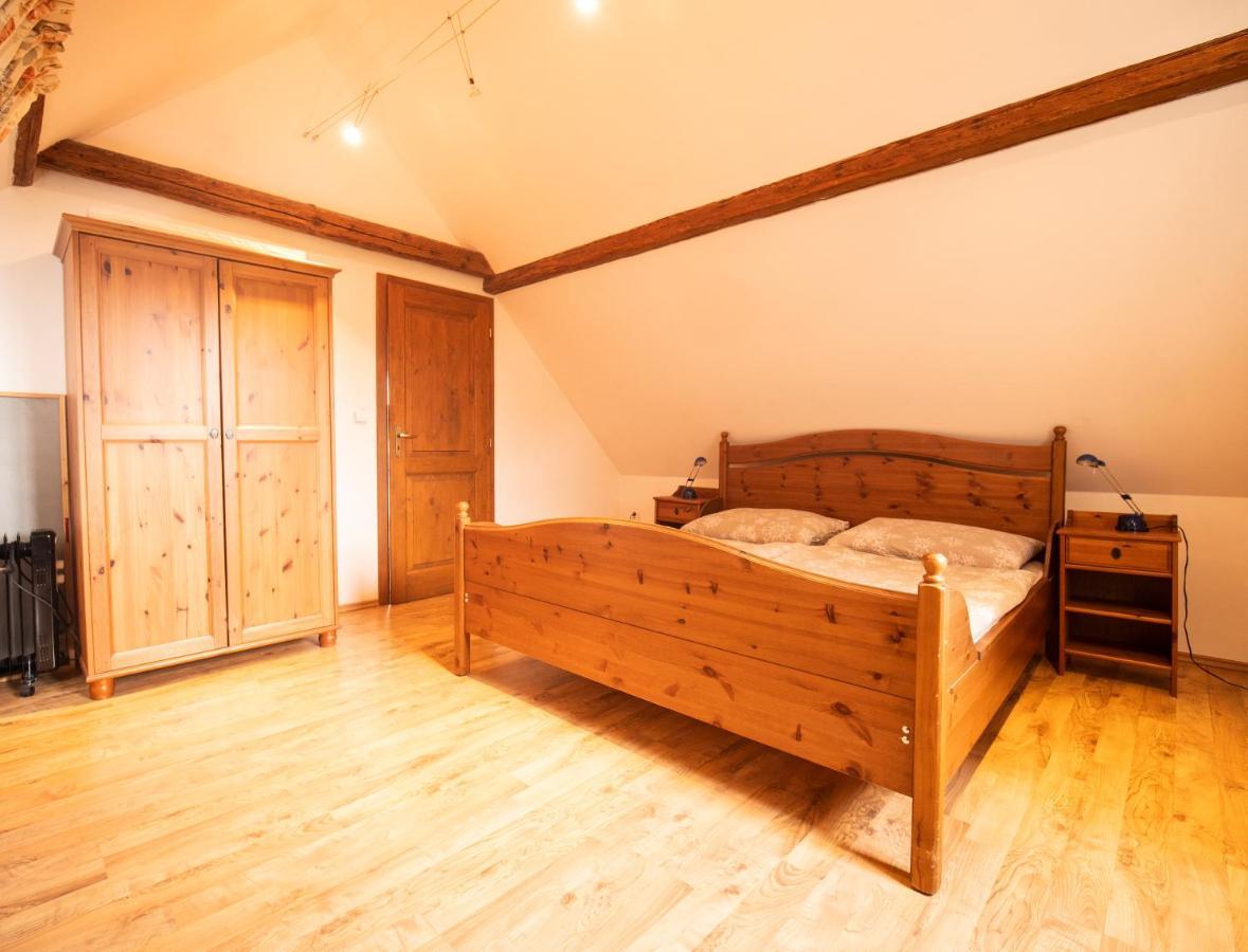 Cottage Bara Bozanov Екстер'єр фото
