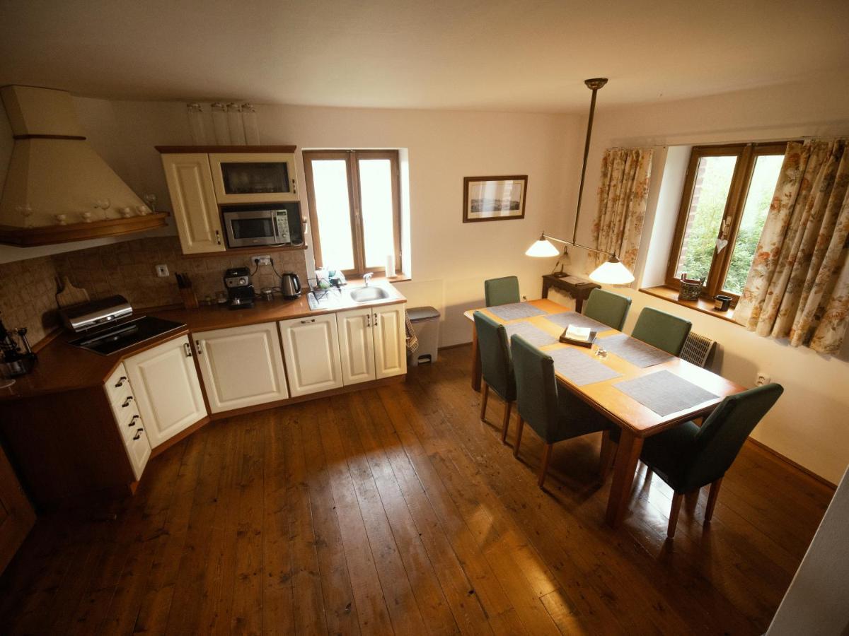 Cottage Bara Bozanov Екстер'єр фото